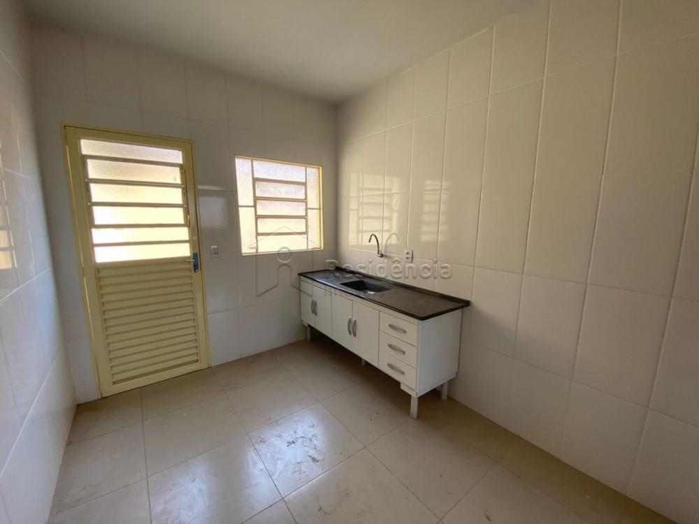 Alugar Casa / Padrão em Mococa R$ 1.600,00 - Foto 9