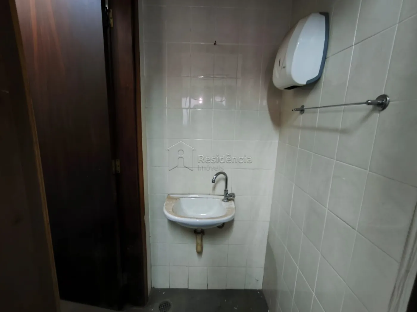 Alugar Comercial / Sala em Mococa R$ 250,00 - Foto 4