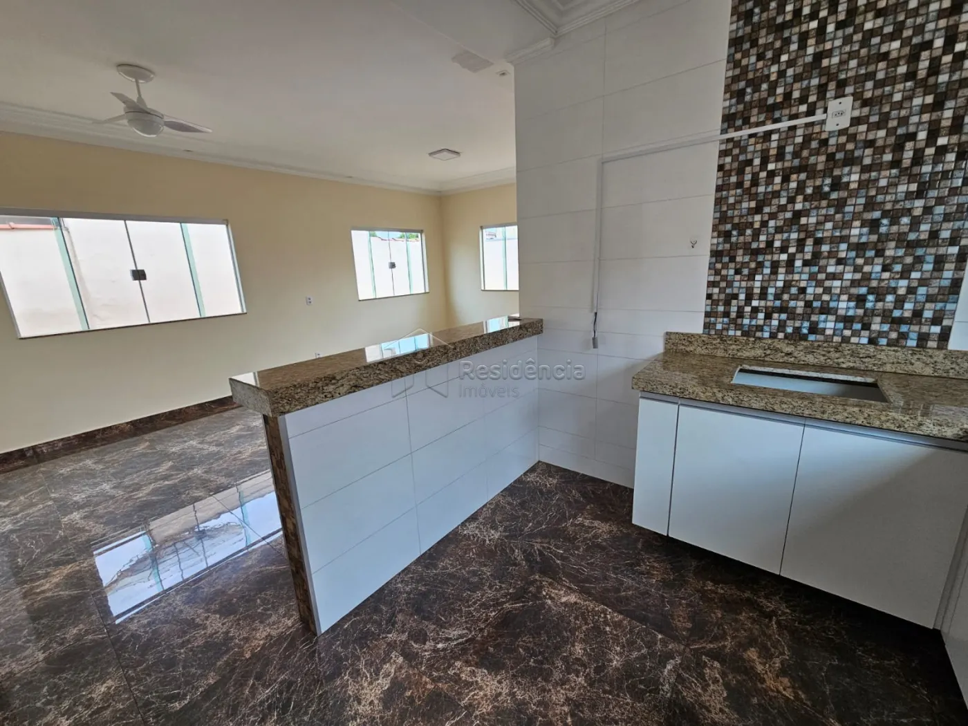 Alugar Casa / Padrão em Mococa R$ 2.300,00 - Foto 3