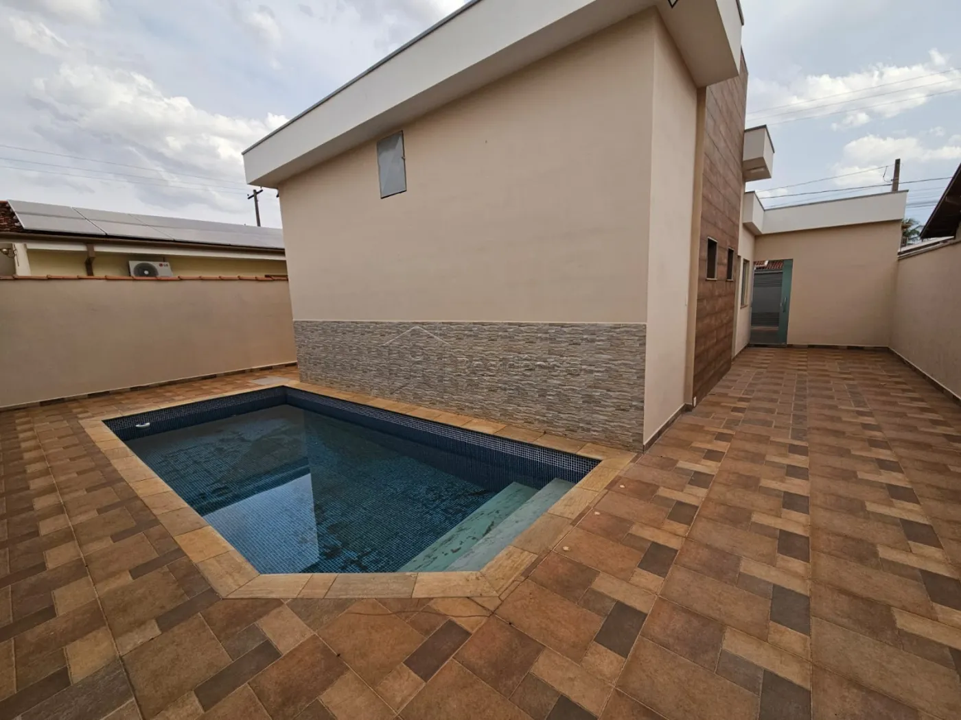 Alugar Casa / Padrão em Mococa R$ 2.300,00 - Foto 1