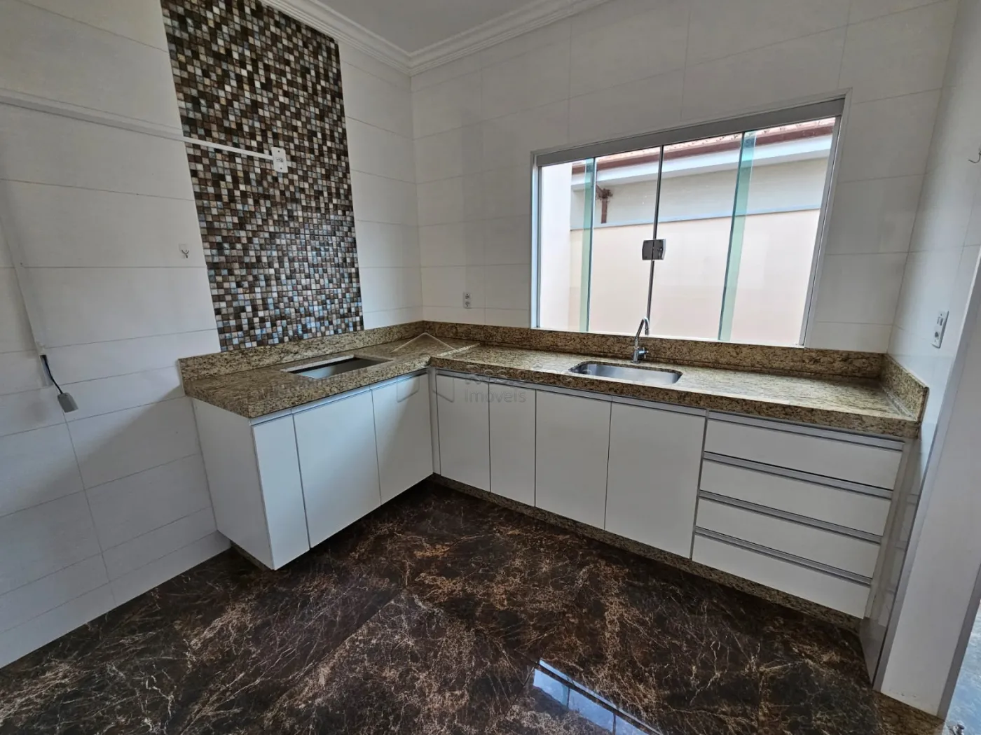 Alugar Casa / Padrão em Mococa R$ 2.300,00 - Foto 4