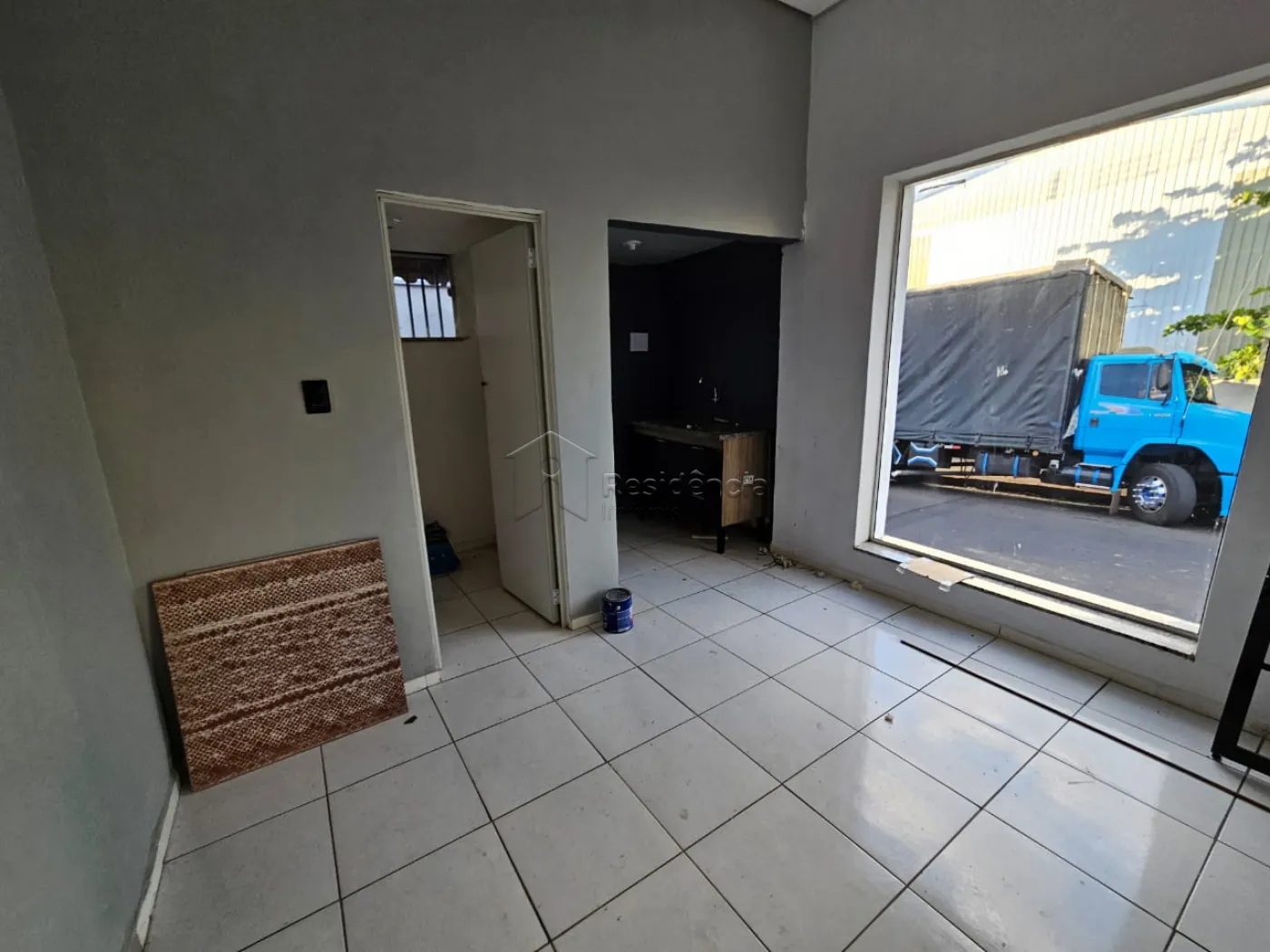 Alugar Comercial / Sala em Mococa R$ 1.100,00 - Foto 3