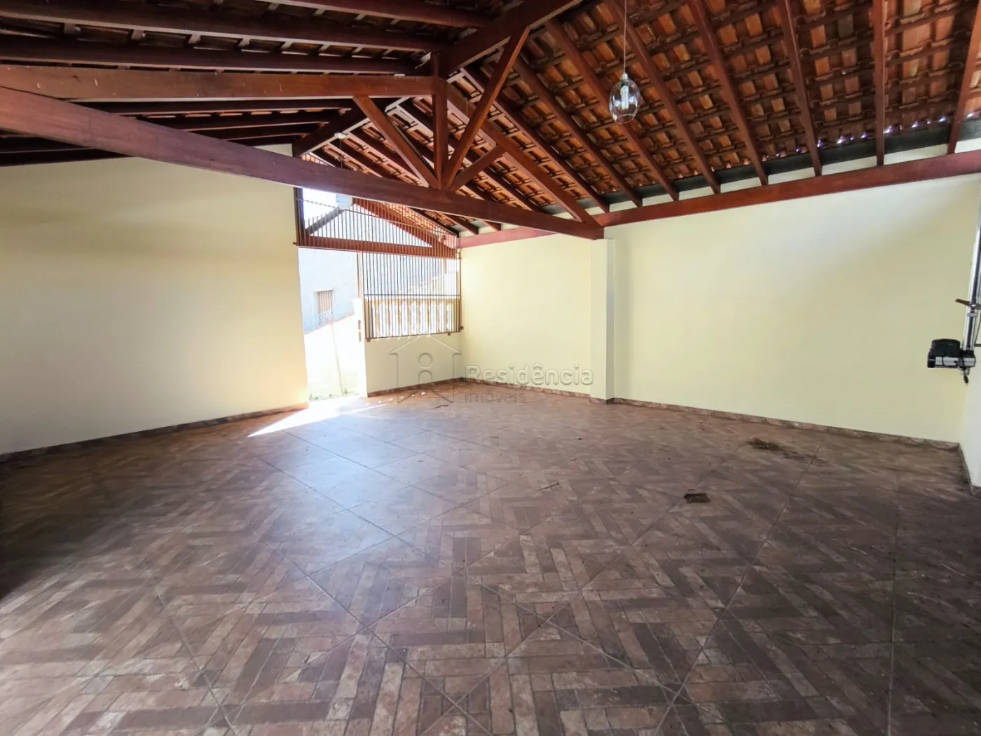 Alugar Casa / Padrão em Mococa R$ 1.750,00 - Foto 2