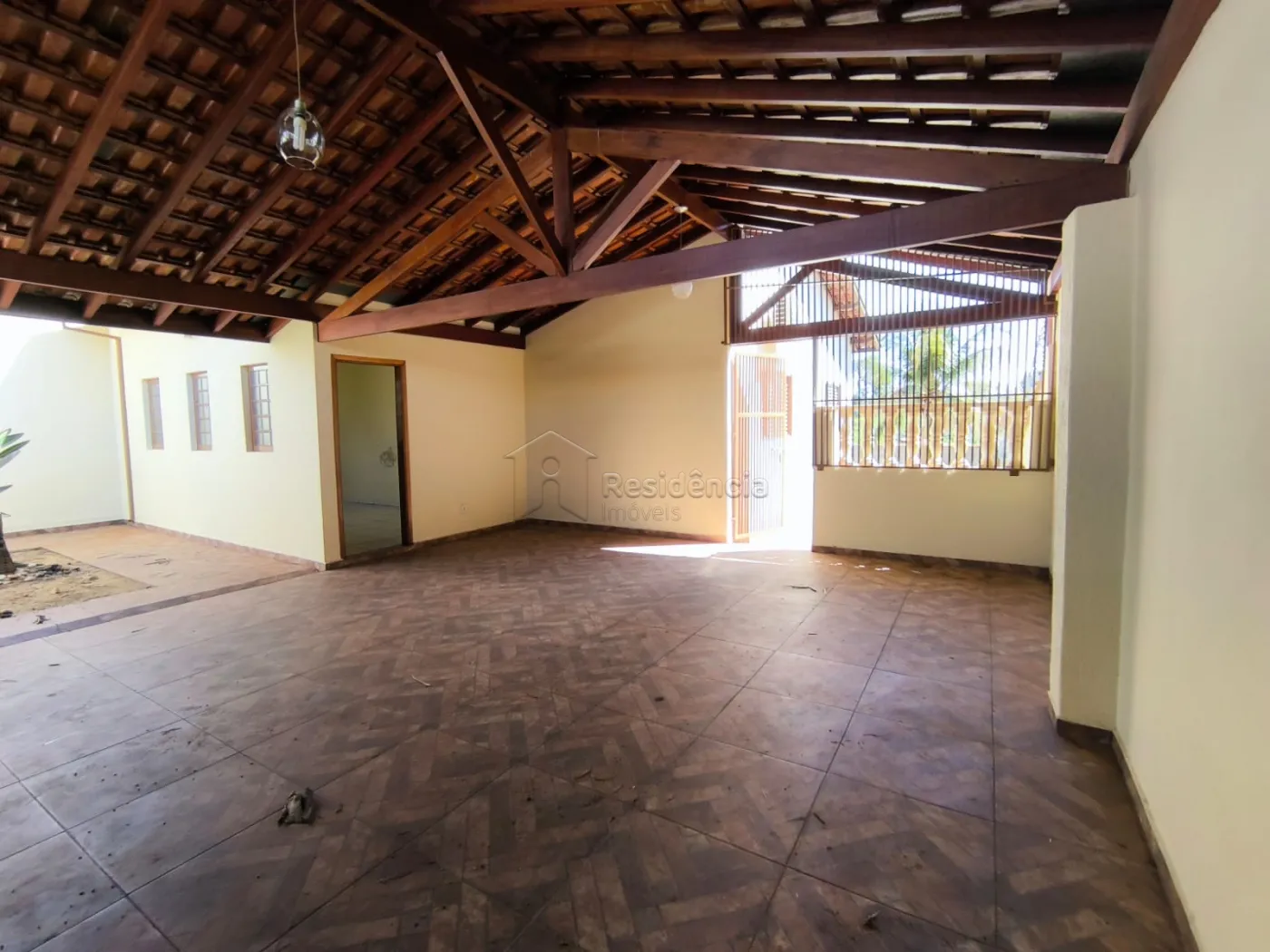 Alugar Casa / Padrão em Mococa R$ 1.750,00 - Foto 1