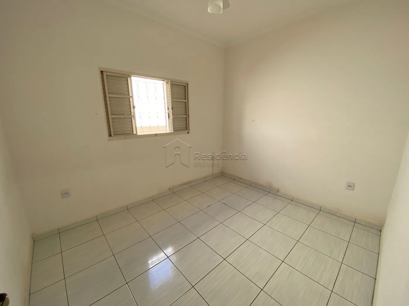 Alugar Casa / Padrão em Mococa R$ 1.350,00 - Foto 6