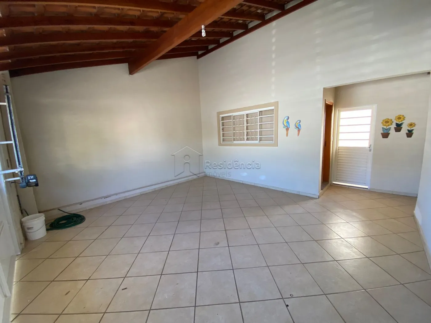 Alugar Casa / Padrão em Mococa R$ 1.350,00 - Foto 1