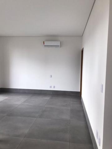 Alugar Apartamento / Padrão em Ribeirão Preto. apenas R$ 550.000,00