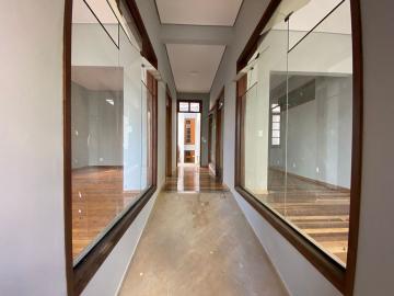 Sala para alugar com 25 m² por R$ 1.600/mês no Centro de Mococa/SP.