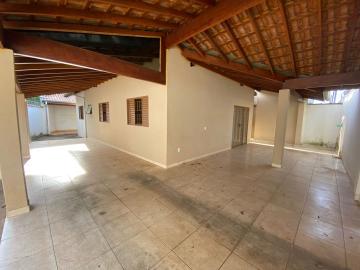 Alugar Casa / Padrão em Mococa. apenas R$ 230.000,00