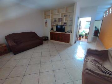 Alugar Casa / Padrão em Mococa. apenas R$ 250.000,00