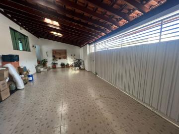 Alugar Casa / Padrão em Mococa. apenas R$ 750.000,00