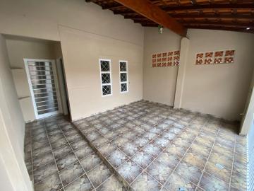 Alugar Casa / Padrão em Mococa. apenas R$ 900,00