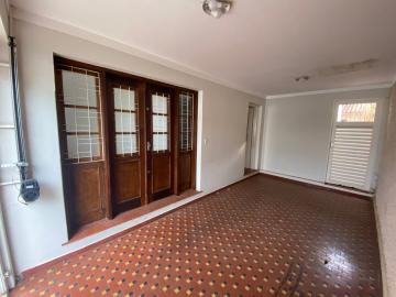 Alugar Casa / Padrão em Mococa. apenas R$ 2.000,00