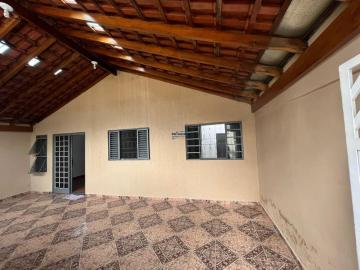 Alugar Casa / Padrão em Mococa. apenas R$ 190.000,00