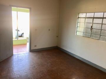 Alugar Casa / Padrão em Mococa. apenas R$ 180.000,00