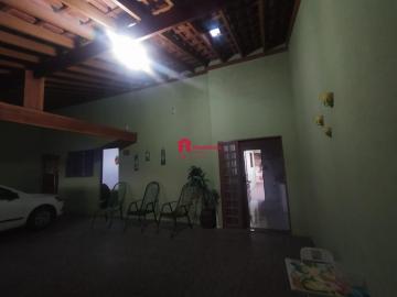 Alugar Casa / Padrão em Mococa. apenas R$ 320.000,00