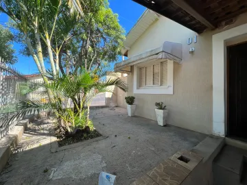 Alugar Casa / Padrão em Mococa. apenas R$ 300.000,00