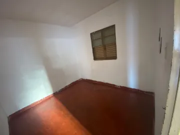 Casa com 2 dormitórios para alugar na COHAB 2