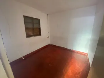 Casa com 2 dormitórios para alugar na COHAB 2