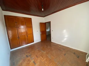 Casa com 2 dormitórios para alugar na Santa Clara.