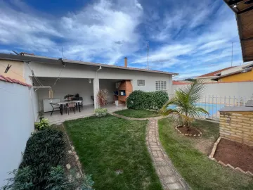 Casa à venda, 03 dormitórios, 01 suíte, 01 vaga, Jardim São Domingos - Mococa (SP).
