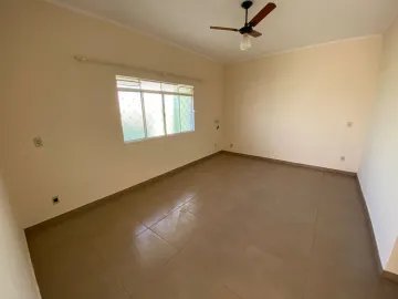 Casa com 2 dormitorios para locação no Jardim São Domingos.