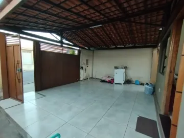 Alugar Casa / Padrão em Mococa. apenas R$ 180.000,00
