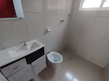 Casa com 2 dormitorios para locação na Vila Carvalho.