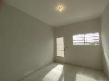 Casa com 2 dormitorios para locação na Vila Carvalho.