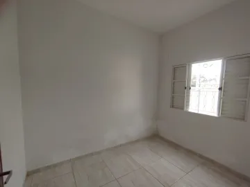 Casa com 2 dormitorios para locação na Vila Carvalho.