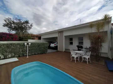 Alugar Casa / Padrão em Mococa. apenas R$ 800.000,00