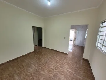 Casa à venda, 03 dormitórios, 01 vaga, Vila Santa Rosa - Mococa (SP).