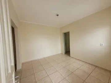 Casa à venda, 03 dormitórios, 01 vaga, Vila Santa Rosa - Mococa (SP).