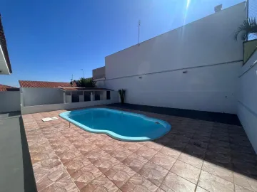 Alugar Casa / Padrão em Mococa. apenas R$ 2.800,00