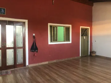 Alugar Casa / Padrão em Mococa. apenas R$ 295.000,00