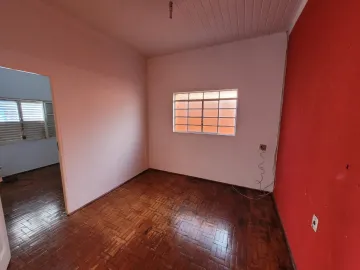 Casa disponivel à venda no bairro Aparecida - Mococa (SP).