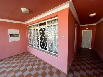 Alugar Casa / Padrão em Mococa. apenas R$ 300.000,00