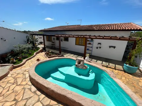 Alugar Casa / Padrão em Mococa. apenas R$ 650.000,00