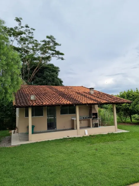 Chácara à venda, 01 dormitório, 04 vagas - 1500 m² de área, Chácara São Benedito.