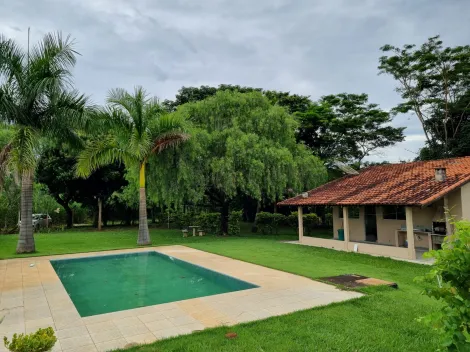 Chácara à venda, 01 dormitório, 04 vagas - 1500 m² de área, Chácara São Benedito.