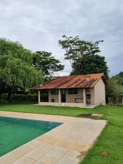 Chácara à venda, 01 dormitório, 04 vagas - 1500 m² de área, Chácara São Benedito.