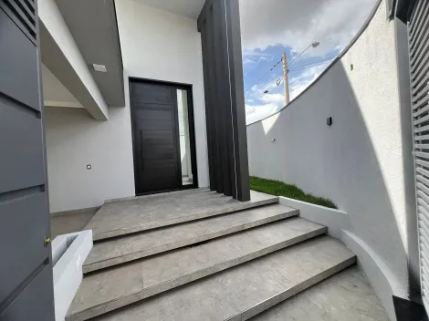 Alugar Casa / Padrão em Mococa. apenas R$ 900.000,00