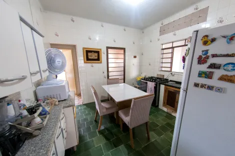 Casa à venda, 03 dormitórios, 01 suíte, 02 vagas, Vila Carvalho - Mococa (SP).