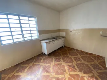 Alugar Casa / Padrão em Mococa. apenas R$ 1.000,00