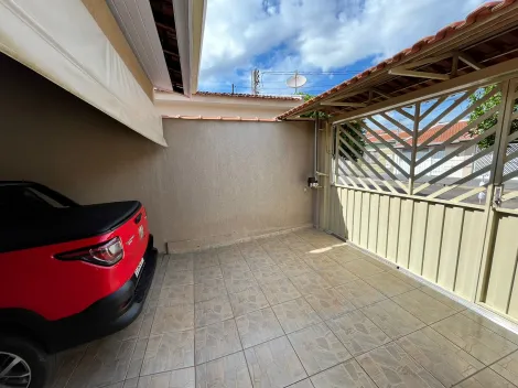 Alugar Casa / Padrão em Mococa. apenas R$ 300.000,00