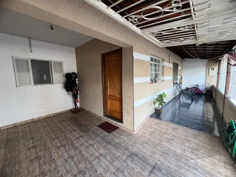 Casa à venda, 03 dormitórios, 01 suíte, 01 vaga, Vila Lambari - Mococa (SP).
