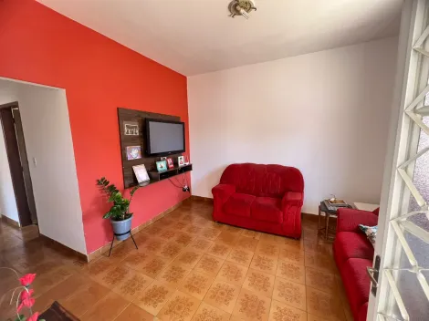 Casa à venda, 02 dormitórios, 05 vagas, Jardim São Domingos - Mococa (SP).
