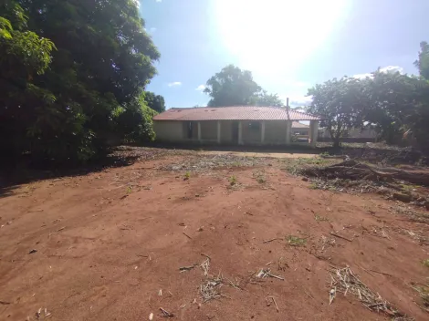 Alugar Casa / Padrão em Mococa. apenas R$ 190.000,00