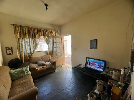 Alugar Casa / Padrão em Mococa. apenas R$ 200.000,00