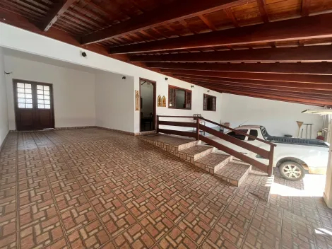 Casa à venda, 03 dormitórios, 01 suíte, 04 vagas, Jardim São Domingos - Mococa (SP).